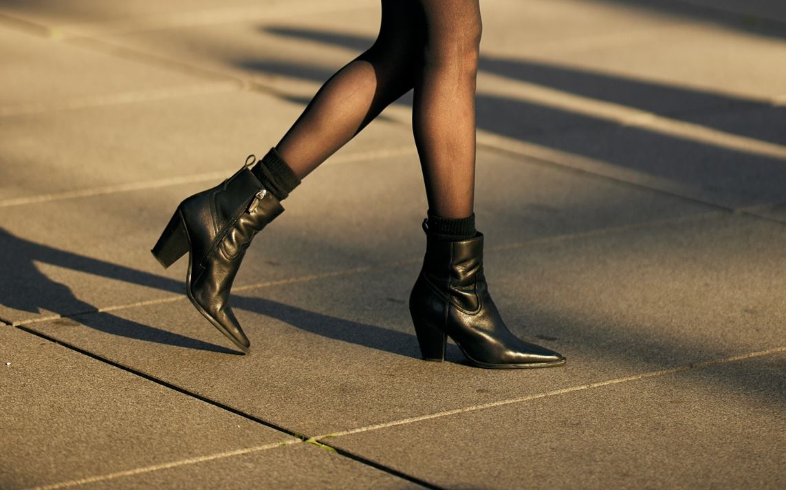 5 μποτάκια που θα αποθεώσουν την εμφάνισή σου στο γραφείο και πώς να τα φορέσεις