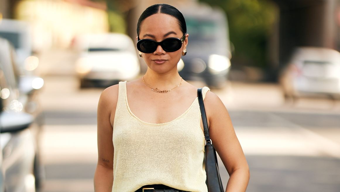 Θες να αποφύγεις τα ψώνια; 8 stylish looks που θα βρεις στην ντουλάπα σου