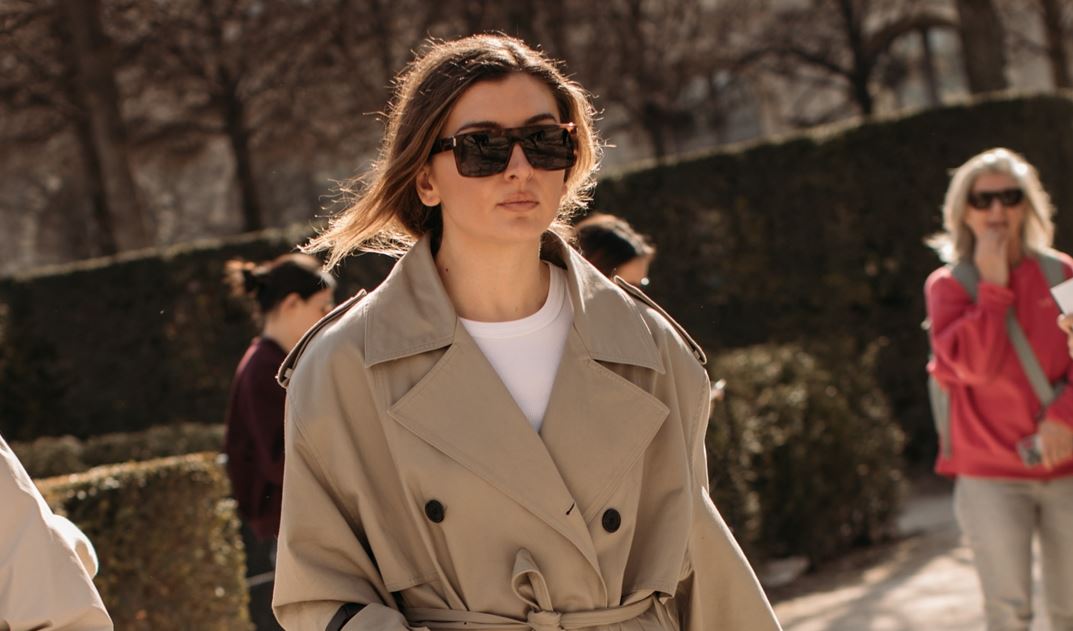 Save first, buy later: 3 ελαφριά πανωφόρια από Uniqlo για το φθινόπωρο