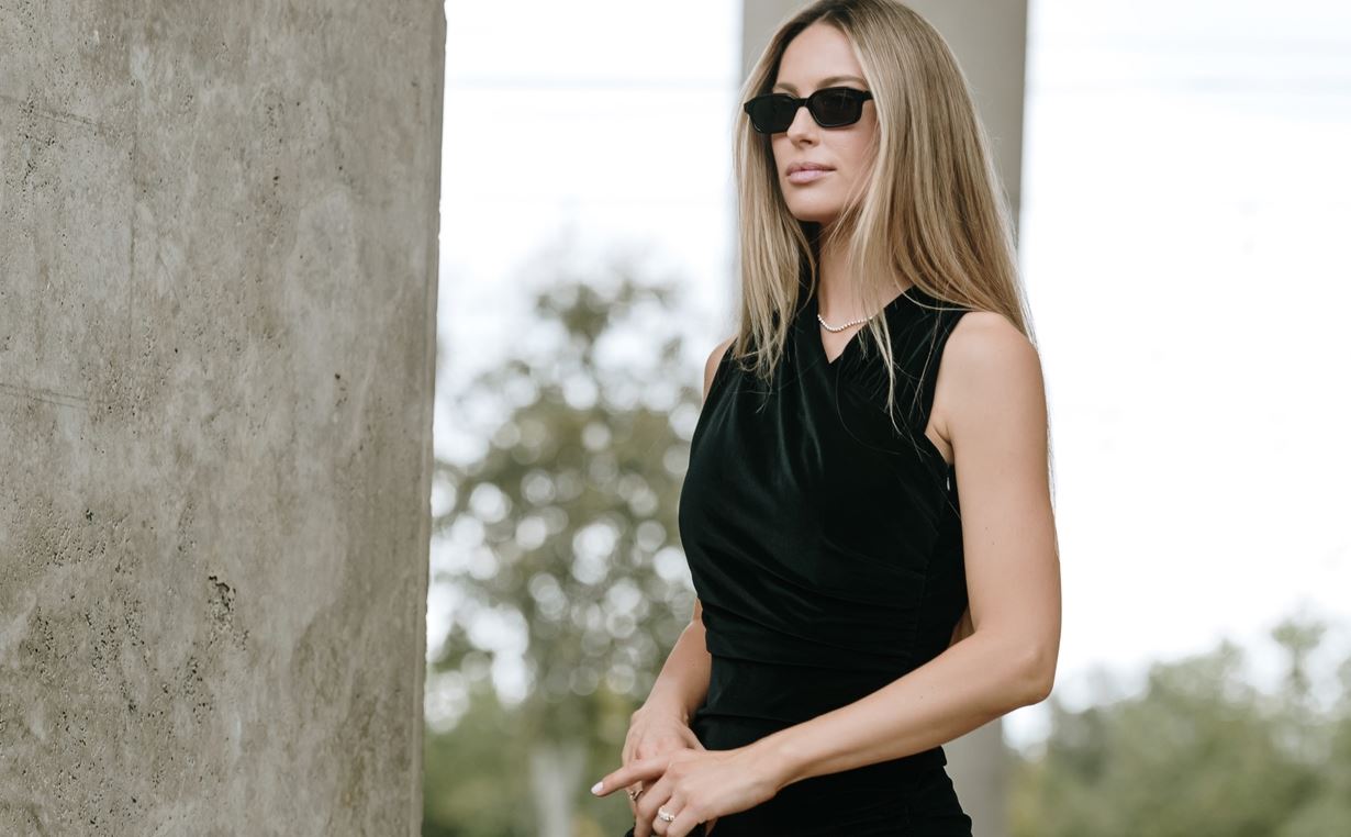 Μαύρο outfit: Πώς θα αποφύγεις τους βαρετούς συνδυασμούς