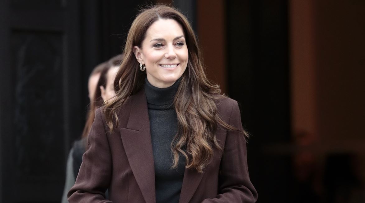 Η Kate Middleton επανέφερε το '00s καπέλο που ίσως θα απέφευγες να φορέσεις σήμερα