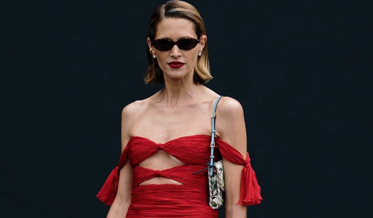 5 κόκκινα φορέματα από ZARA ιδανικά για τη γιορτή του Αγίου Βαλεντίνου