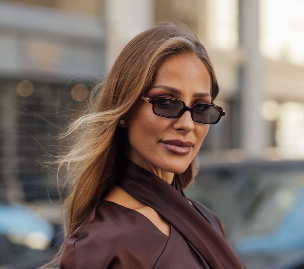 Το effortless χτένισμα για τις κομψές εμφανίσεις των Χριστουγέννων