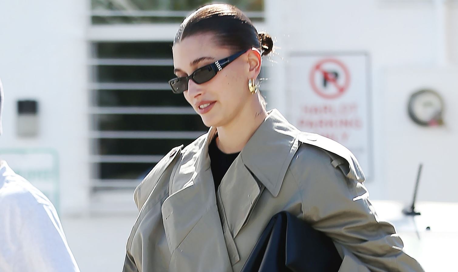 Η Hailey Bieber άνοιξε το χρώμα των μαλλιών της και το αποτέλεσμα δείχνει υπέροχο
