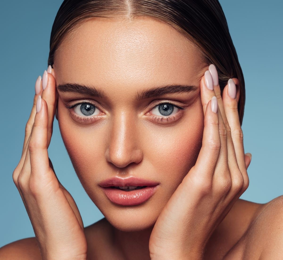 Κινήσεις " Cocooning": Έτσι θα κάνεις τη skincare ρουτίνα σου πιο απολαυστική