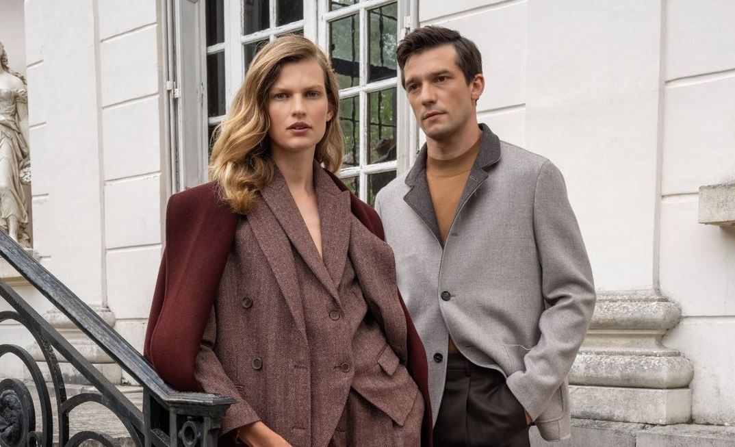 Σε αυτή τη συλλογή ανακαλύψαμε τα κομμάτια που αποπνέουν παριζιάνικη αύρα μέσα από μία σύγχρονη ματιά