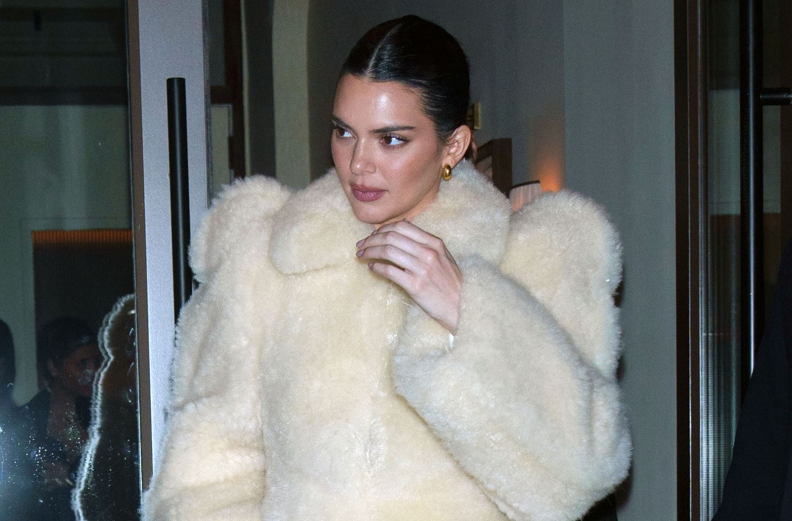 Βρήκαμε το αγαπημένο προϊόν της Kendall Jenner για αξεπέραστη λάμψη στην επιδερμίδα