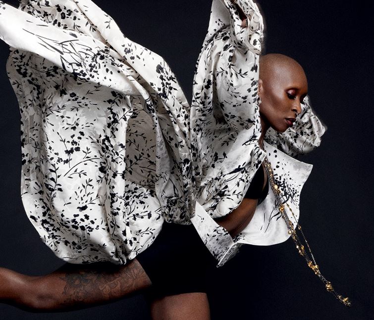 Γιατί όλοι μαγεύονται από τη Cynthia Erivo;