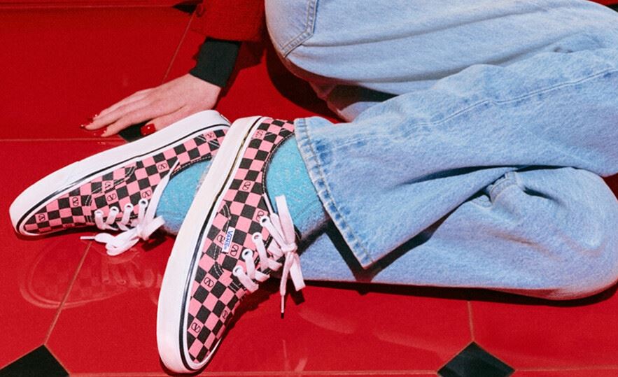 Valentino Garavani x Vans: Τα sneakers που θα φορούν όλες fashion insiders