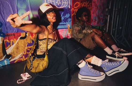 Double Stack: Τα νέα sneakers της Converse συνδυάζουν άνεση και cool αισθητική