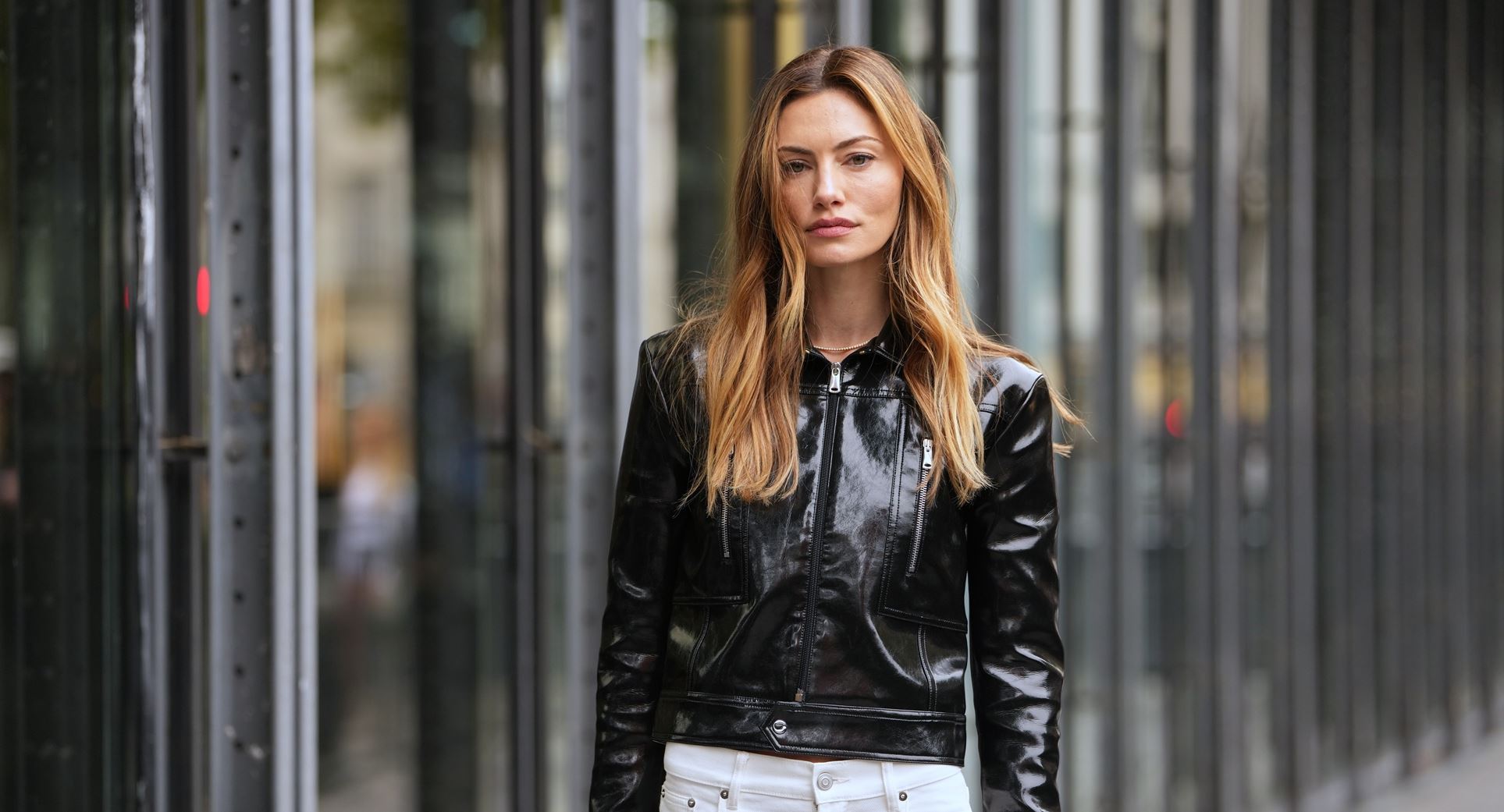 "Sandwich Shampoo": Η viral τεχνική ενυδάτωσης μαλλιών που εγκρίνουν οι κομμωτές