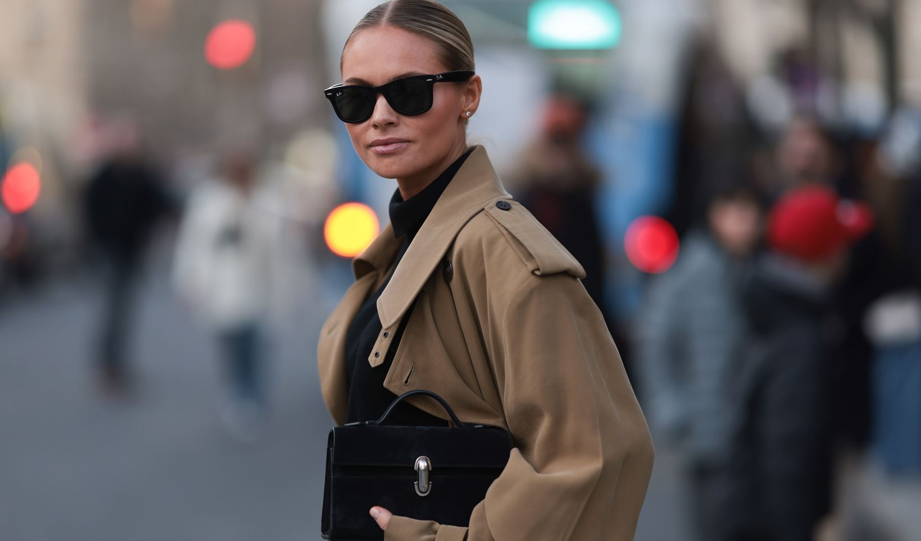 Rich girl energy: Τα 2 stylish κομμάτια που φοράνε τώρα όλα τα ελίτ girls