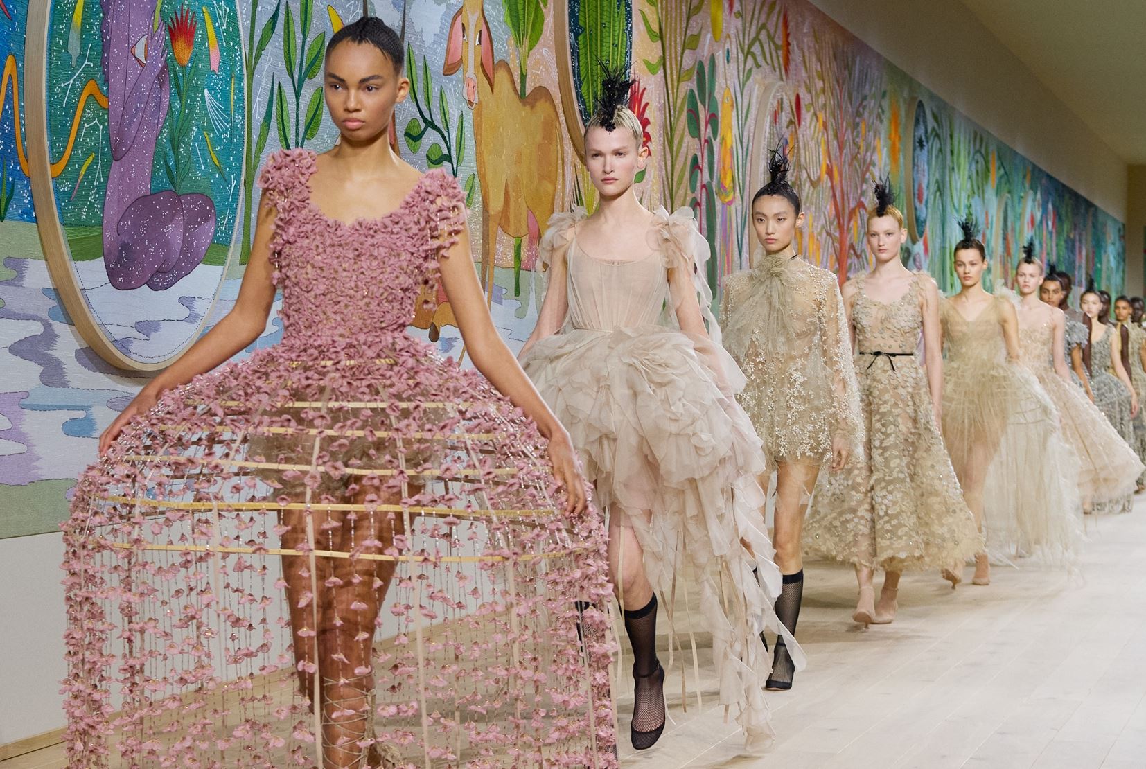 Dior Haute Couture SS25: Ταξίδι σε νέες πραγματικότητες