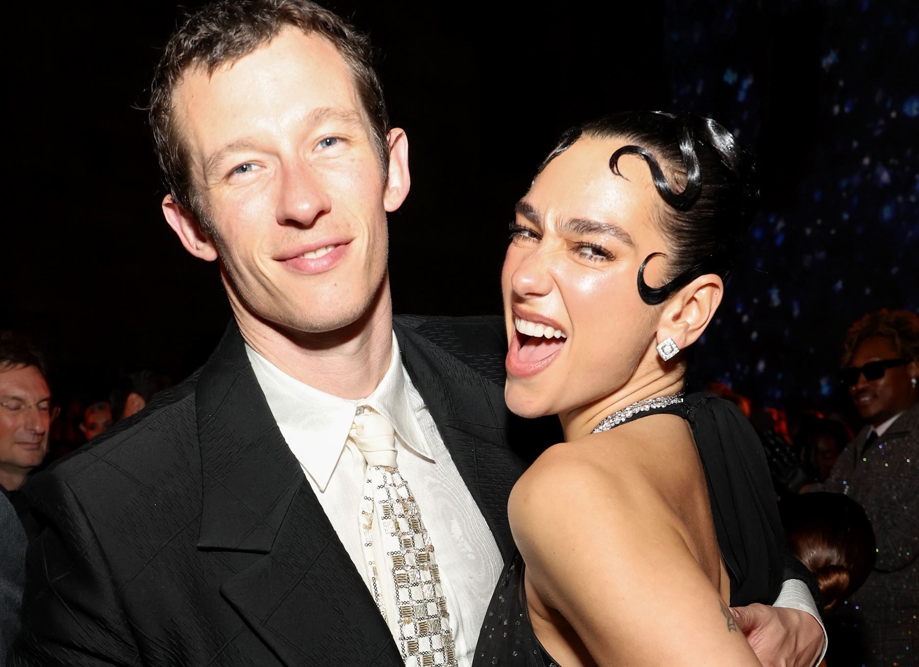 Dua Lipa - Callum Turner: Πότε θα γίνει ο γάμος τους;