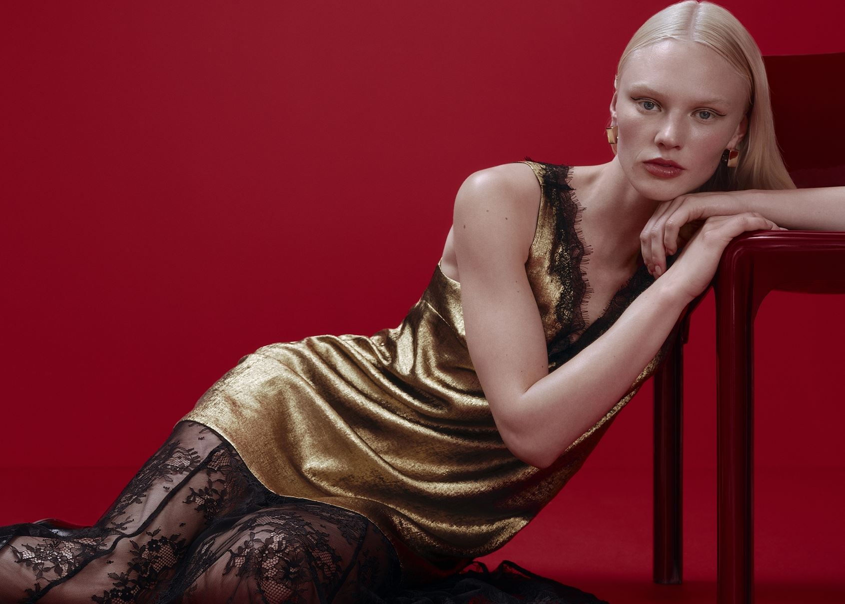 Αυτή η ρομαντική τάση θα ορίσει τα λουκ του χειμώνα (και του 2026)