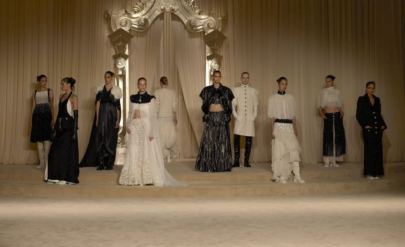 CHANEL Haute Couture FW 2025/26: Η επιστροφή στην εκλεπτυσμένη αφετηρία